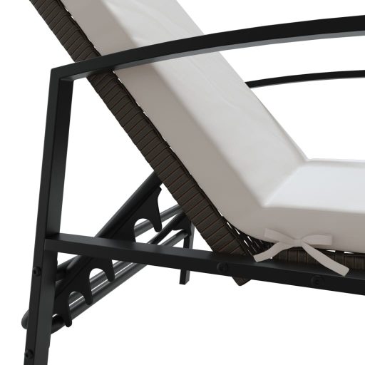 2 db barna polyrattan napozóágy asztallal