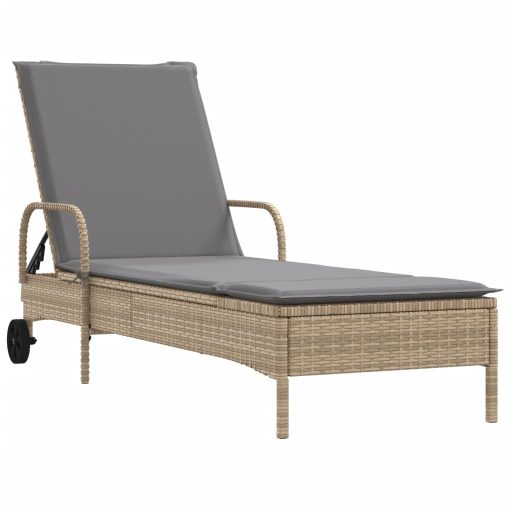 2 db bézs polyrattan napozóágy párnával