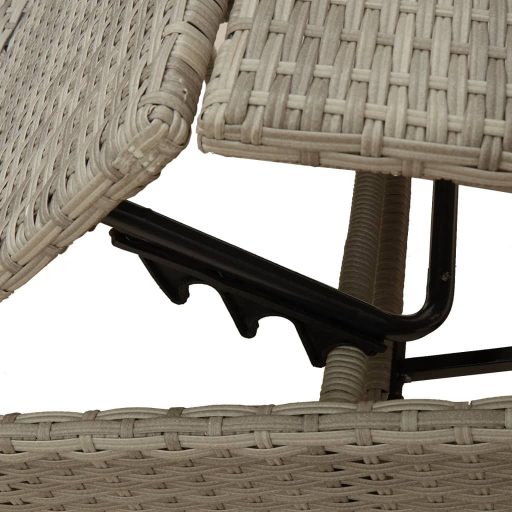 2 db világosszürke polyrattan napozóágy párnával
