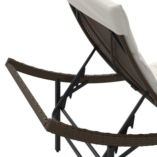 2 db barna polyrattan napozóágy párnával