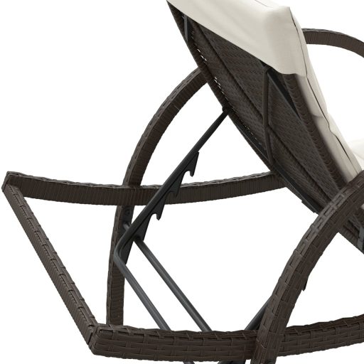 2 db barna polyrattan napozóágy párnával