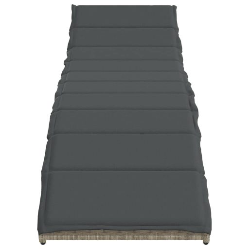 2 db világosszürke polyrattan napozóágy asztallal