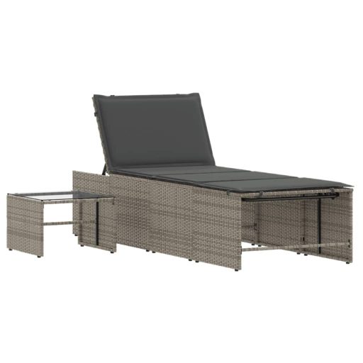 2 db szürke polyrattan napozóágy asztallal