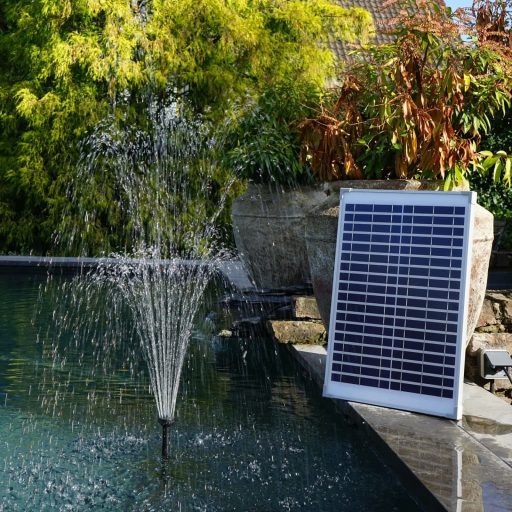 Ubbink SolarMax 1000 kerti szökőkútszivattyú-szett napelemmel
