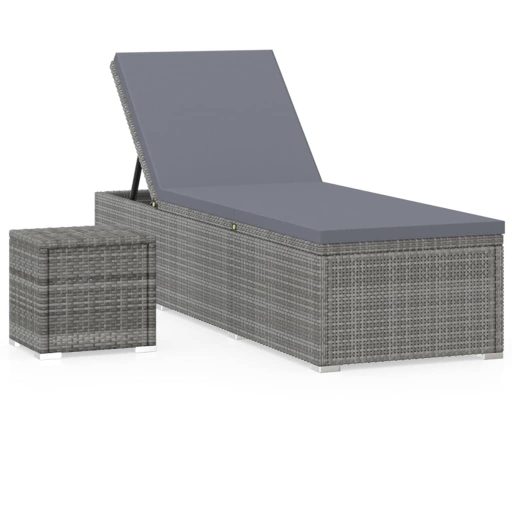 Szürke polyrattan napozóágy párnával és teázóasztallal